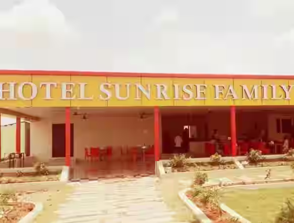 5 Famous Veg & Non Veg Restaurants in Puttaparthi