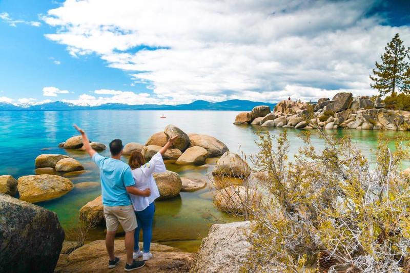 'Live Life to its Fullest' is True for these Instagram Traveling Couples