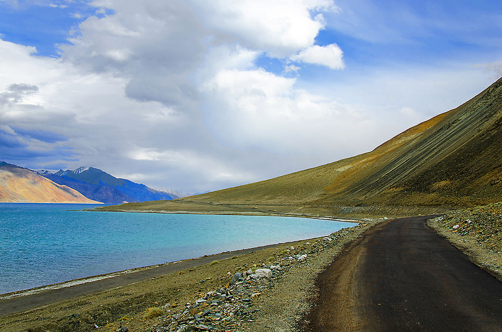 Hidden Mountain Passes in India for Thrill-Seeking Bikers