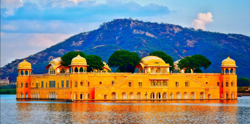 Top 8 Attractions and Famous Forts of Rajasthan that will Enthrall You