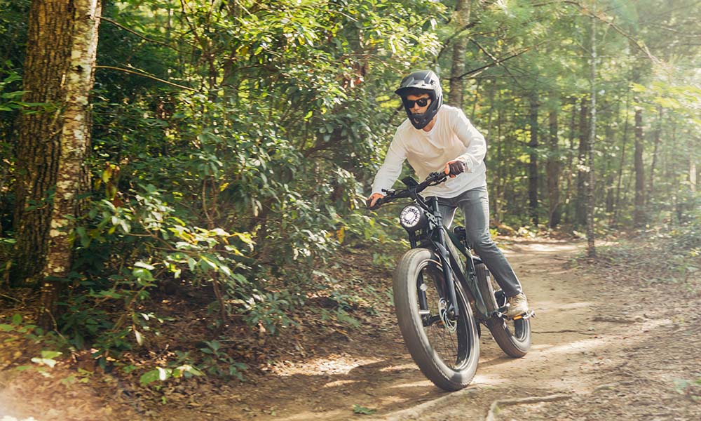 Is e-bike supposed to run long range distances without pedaling?