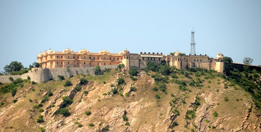 Historical Forts in Jaipur That Will Make You Relive The Rajput Valor